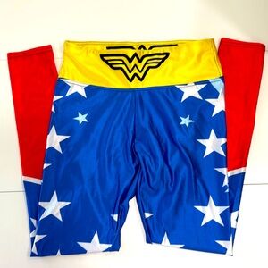 NEW! Wonder Woman gym fitness leggings. Size medium.